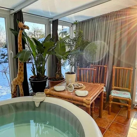 Whirpool Relax Sunny Garden House 别墅 *