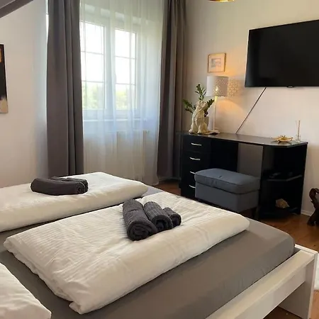 Whirpool Relax Sunny Garden House 别墅 Rudná